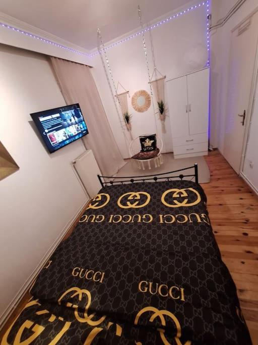Queen Suites 60M2 Thessaloniki Buitenkant foto