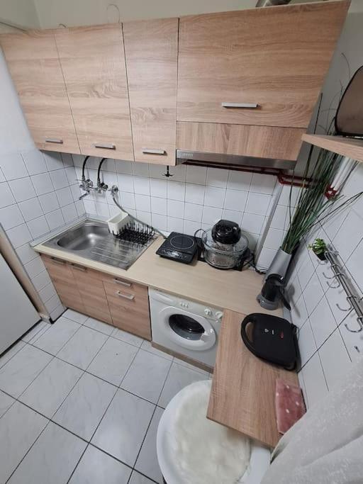 Queen Suites 60M2 Thessaloniki Buitenkant foto