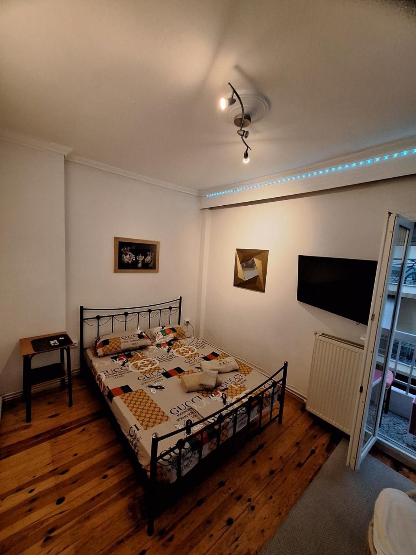 Queen Suites 60M2 Thessaloniki Buitenkant foto